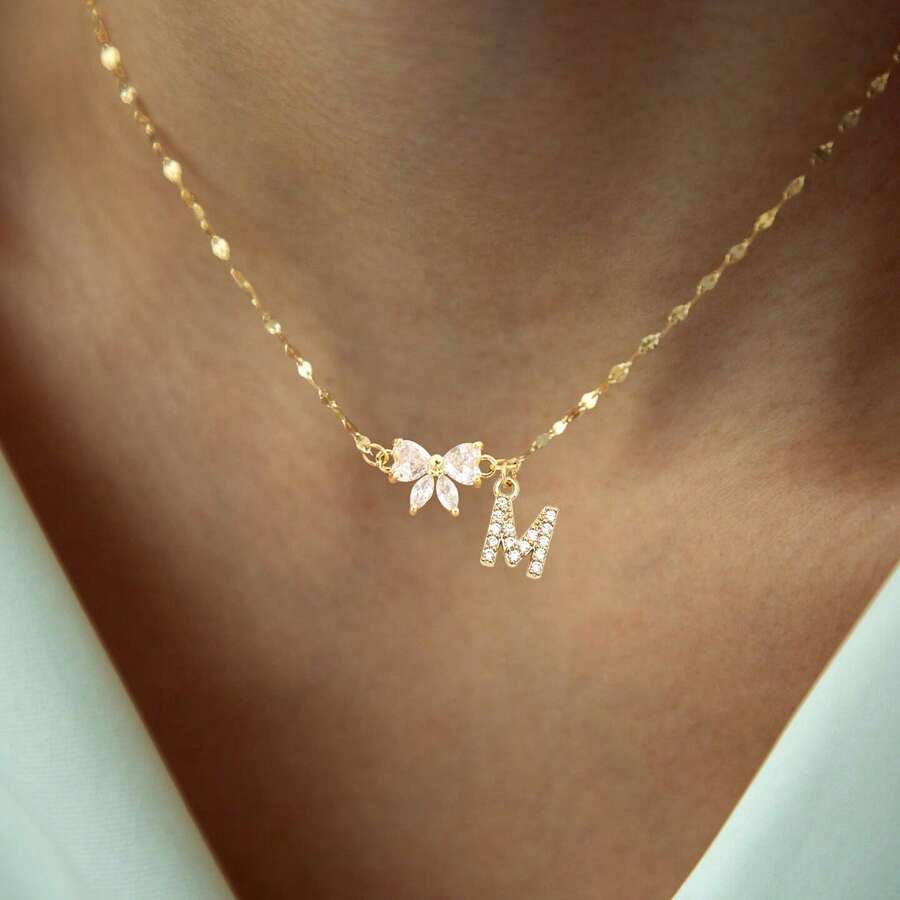 1pc Classic Fashion Crystal Bow Letter Necklace, Women's Gold Stainless Steel Lip Chain Necklace - Gold Micro-inlay - View 1