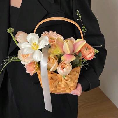1 peça de cesta de vime feita à mão para flores com laço rosa pastel e dourado - cesta de armazenamento redonda elegante com tampa aberta, construção de vime durável para casamento, dia das mães, Páscoa, decoração de casa na primavera - cesta decorativa multiuso para flores frescas e armazenamento, cesta de vime feita à mão com alças resistentes