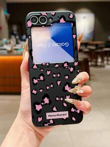 Bow-Knot Bow Pattern Fashionable Minimalist Skin-Friendly PC Material Foldable Phone Case, Effectively Protects Phone And Prevents Falling: Suitable For Samsung Galaxy Zflip 3/Zflip 4/Zflip 5/Zflip 6/Zflip 7/ Razr 50 Ultra/ Razr 60 Ultra/ Razr 60/ Razr 50/Galaxy Z Flip7 FE - Black - View 2
