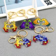 1 pieza Llavero con gesto de corazón, accesorio de colgante de acrílico con forma de corazón de colores, regalo pequeño