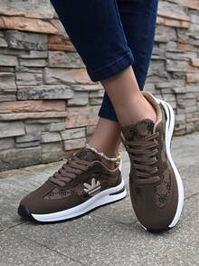 Tênis Esportivos Femininos com Cadarço, Sola Grossa Bico Redondo Respirável, Novos Tênis Casuais Marrons para Outono, Sola Macia, Caminhada, Moda, Uso Diário