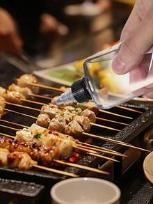 4pcs Mini Leak-Proof Oil Bottles With Twist Cap, Suitable For Camping, Plastic Soy Sauce Bottles