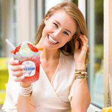 100 Pack Plastic Dessert Cups With Dome Lids (No Hole) And Sporks, 8oz/12oz/16 Oz Clear Disposable Fruit Cups With Lids, Disposable Clear Parfait Cups, PET Crystal Clear Cups, Snack Bowls For Parties For Yogurt Parfait Ice Creams Pudding Cakes Appetizers, Fruits, Mousse - 12oz(360ml) - 查看 6