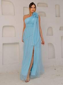 Long One-Shoulder Dress With Glittery Flower - Màu xanh nhạt - Xem 2
