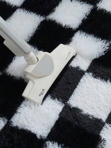 1pc Checkered Plush Carpet, Suitable For Living Room, Bedroom, Etc. Soft & Fluffy, Skin-Friendly, Machine Washable, Easy To Clean - Black - View 7