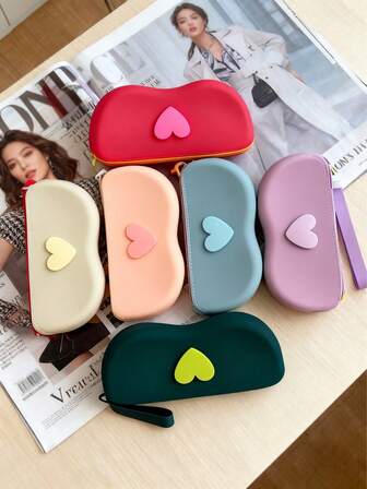 1pc Of Love Silicone Zippered Glasses Case, Sunglasses, Various Glasses Storage Boxes, Travel Storage Bags, Multi-Use Small Dustproof Miscellaneous Storage Bags, Portable And Easy To Carry Silicone Glasses Cases, Suitable For Family, Travel, Commuting,Ideal Silicone Storage
