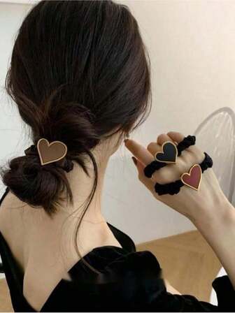 3pcs Scrunchies With Heart Design - Sophisticated Hair Ties For Women, Minimalist Chic Hair Bands, Internet Popular Hair Accessories For Elegant Styles ,Ponytail Holders ,Hair Elastics ,Hair Rubber Bands ,Hair Rope ,Elastic Hair Tie