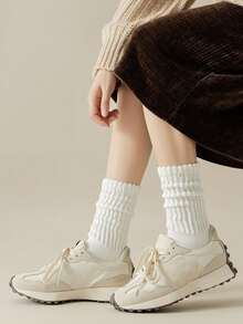 6 Paare warme einfarbige Damen Socken, geeignet für Frühling, Herbst und Winter, einfarbige lange Socken, perfekt für Skifahren und Outdoor-Camping.