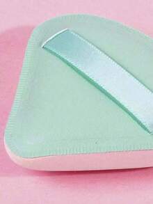 4 قطع إسفنجة مثلثة للاستخدام الرطب، ناعمة وصديقة للبشرة، أداة مكياج سهلة الحمل للسفر