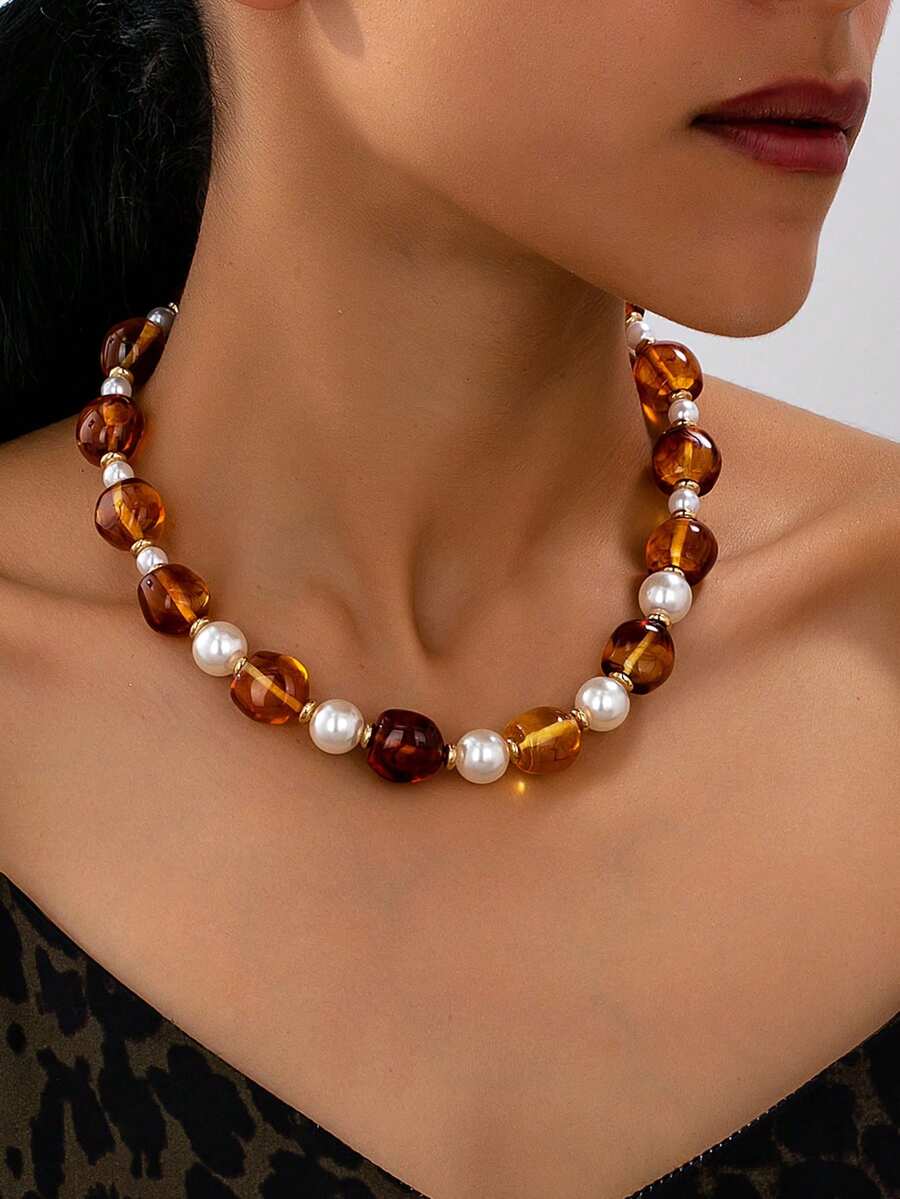 Colier la modă, de înaltă calitate, cu mărgele de chihlimbar și perle, 1 buc., potrivit pentru ținuta zilnică în stil boho a femeilor.