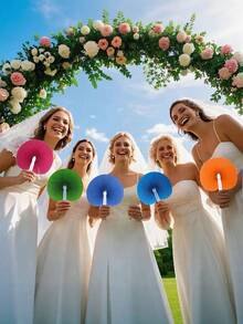 定制设计的圆形扇子，可印制文字，是婚礼装饰的完美之选。多种颜色可选，为您的爱情故事增添色彩和便利。折叠后小巧便携，装饰精美，品质上乘，可个性化定制，独一无二。适用于家庭和办公室，多功能，装饰性强，可重复使用。Poetcore，永恒的爱 - 彩色 - 查看 3