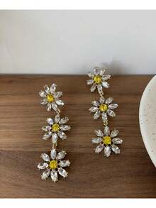 1 对优雅精致向日葵吊坠耳环甜美风格两款小菊花套装镶嵌闪亮锆石耳环男女皆宜