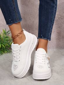 1 Pair Women's Pink Thick Sole Round Toe Cute Comfortable Casual Sneakers, Embroidered Faux Pearl Chain Decor, Size 36-41 (Run Small) - White - View 3