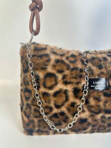 Batik-Plüsch-Schulter-Achseltasche, eine luxuriöse Damen-Plüsch-Schultertasche im quadratischen Design, die charmant, elegant und modisch ist. Sie eignet sich für den täglichen Gebrauch von Frauen, Veranstaltungen, Hochzeiten, Tanzveranstaltungen, Abendessen/Bankette und kann zu Kleidern, Abendgarderobe, Urlaubskleidern, Geburtstagskleider, Freizeitkleidern, Yogakleidern kombiniert werden.