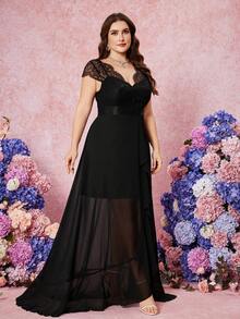 Vestido de dama de honor elegante para mujer talla grande con collar de rhinestones, empalmado de encaje, color liso, volantes de gasa y cintura ceñida