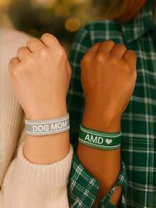 1 Stück personalisiertes besticktes Namens-Geflochtenes Armband - besticktes Boho Freundschaftsarmband mit Quaste, verstellbar, Unisex Geschenk, Weihnachten 2025, Weihnachtsgeschenk, Paargeschenk, Familiengeschenk, Jungen-/Mädchengeschenk