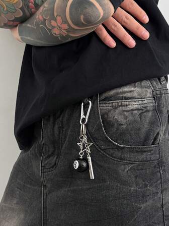 男士钥匙扣 - 嘻哈风格五角星和 8 球钥匙扣，带口哨、背包吊坠