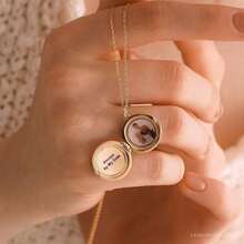 Customized Photo Locket Necklace, Personalized Picture Elegant Jewelry, Minimalist Style, Romantic Keepsake, Mother's Day Gift, Anniversary Present - Style3 - View 2