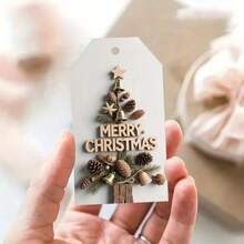 48 szt. rustykalnych, rustykalnych, wiejskich etykiet prezentowych z konopnej liny – elegancka faktura słojów drewna z wycięciami w kształcie szyszki i dzwonka, świąteczne kokardy i sznurek do pakowania prezentów, ozdoby choinkowe, świąteczne rękodzieło – beżowe/brązowe etykiety papierowe z białym tłem, trwałe i łatwe do pisania, vintage'owe etykiety prezentowe, etykiety prezentowe dla zwierząt na Boże Narodzenie, etykieta prezentowa, świąteczne etykiety prezentowe ze zwierzętami, sezonowy wystrój domu