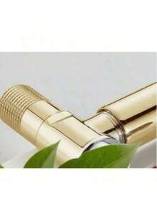 The Black All-Copper First-Gear Faucet With A 50CM Long Silicone Tube And A Universal 4-Point Interface Is Suitable For Family Kitchens And Bathrooms, And The All-Copper Material Is Durable, And The Foaming Water Is Soft, Which Is Suitable For Housewives And Decoration Owners.