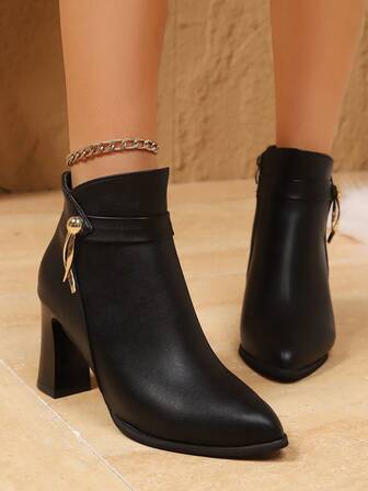 Nuevas botas de tacón alto y grueso con punta puntiaguda para mujer, estilo británico de botines de invierno