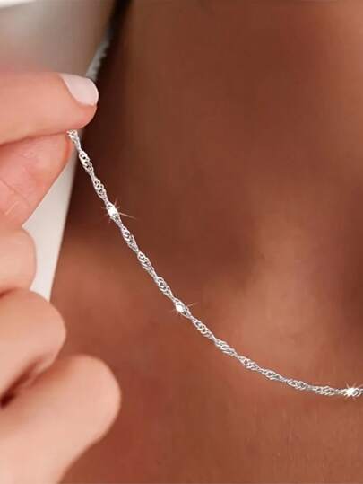 1Pc Simple And Elegant Stainless Steel Silver Water Ripple Necklace, Low Allergenic Hip-Hop Multifunctional Niche Design Clavicle Chain, Suitable For Daily Wear And Gift Giving, Suitable For Both Men And Women