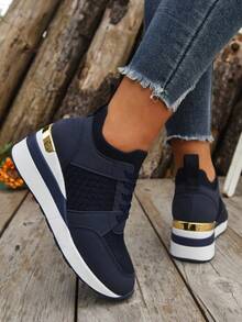 Nuevos zapatos deportivos casuales de mujer con cuña y cordones para primavera/otoño 2025