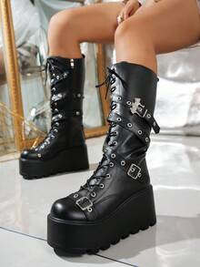 بوت ركوب ذات قاعدة مرتفعة بطراز جوث بارتفاع 9 سم، بوت كعب سميك للنساء