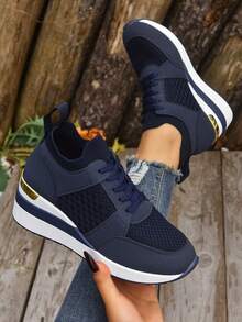 Nuevos zapatos deportivos casuales de mujer con cuña y cordones para primavera/otoño 2025