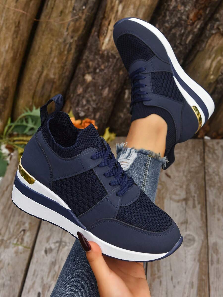 Nuevos zapatos deportivos casuales de mujer con cuña y cordones para primavera/otoño 2025