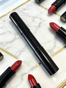 Cepillo de labios de silicona 2 en 1 con tapa, apto para brillo de labios/lápiz labial, aplica el maquillaje de manera uniforme y precisa, cerdas de silicona para un uso fácil e higiénico, cepillo de labios portátil coreano, negro