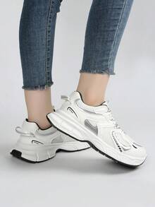 Women's Breathable Casual Flat Sneakers Running Shoes - White - View 5