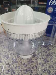 accesorio Oster para Exprimidor de cítricos para licuadoras Oster, compatible con la mayoría de licuadoras Oster, excepto la serie xpert , jarra de 750ml - Blanco - Ver 5