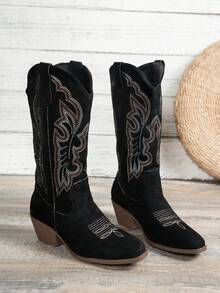 Botas Altas Pretas Femininas, Novidade Outono/Inverno 2025, Botas de Cano Médio em Camurça com Bordado, Cor Sólida, Salto Grosso, Slip-On, Botas Rosas, Estilo Ocidental, Botas Equestres Cáqui, Versáteis, Elegantes, Moda Diária, Adequadas para Uso Externo, Botas Cáqui Plus Size Femininas