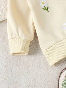 Bộ 2 áo dài tay họa tiết hoa dễ thương màu mơ cho bé gái + quần dài, mùa thu/đông - Màu be - Xem 5