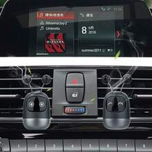 Creative Robot Car Air Freshener, Fragrance Diffuser, Cute & Long-Lasting Car Air Freshener, Car Decor Accessory, No Battery Needed, Great Gift For Family And Friends, Robot Car Vent Clip Fragrance Suitable For Christmas, Halloween, Valentine's Day, New Year, Birthday (Random Color)