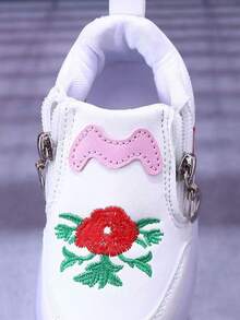 1 Pair 2026 New Light-Up Shoes For Girls, Leather Upper, Glowing Flashing Lights, Student Sports Shoes - White - View 3