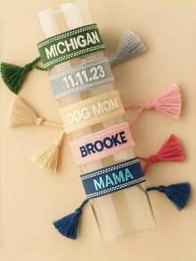 1 Stück personalisiertes besticktes Namens-Geflochtenes Armband - besticktes Boho Freundschaftsarmband mit Quaste, verstellbar, Unisex Geschenk, Weihnachten 2025, Weihnachtsgeschenk, Paargeschenk, Familiengeschenk, Jungen-/Mädchengeschenk