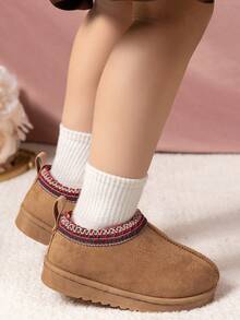 1-4岁宝宝雪地靴2025冬季婴幼儿鞋女童时尚雪地靴男童加厚保暖靴