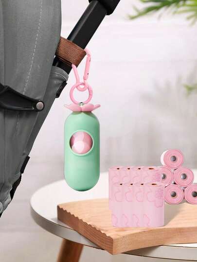 Versión mejorada, 1 caja + 120 bolsas de basura/1 caja/120 bolsas de basura. Este dispensador portátil de bolsas de basura para cochecito está hecho de bolsas de plástico impresas talla grande gruesas y perfumadas, adecuado para viajes al aire libre, cochecitos, automóviles y uso doméstico. También es adecuado para mascotas.