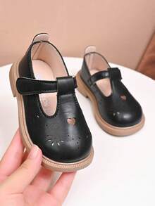 女童皮鞋，春秋新款公主鞋，小女孩软底鞋