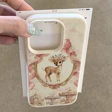 غطاء هاتف TPU بإطار ذهبي عتيق بنقش الأيل الزهري، عصري ومتعدد الاستخدامات لهواتف أبل 13/17/16/15/14/13/12/11/برو/برو ماكس، الإصدار الدولي، وليس الإصدار المحلي - أبيض - مشاهدة 3