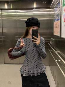 女士甜美风白色波点长袖T恤，荷叶边下摆修身叠穿上衣，轻薄透气，适合秋季和春季穿着 - 碳灰色 - 查看 4