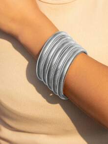 1-5入組手鐲多層手鐲套裝，14K鍍金拋光厚實纏繞橢圓形手鐲，柔軟寬大的手腕手鐲適用於女性女孩