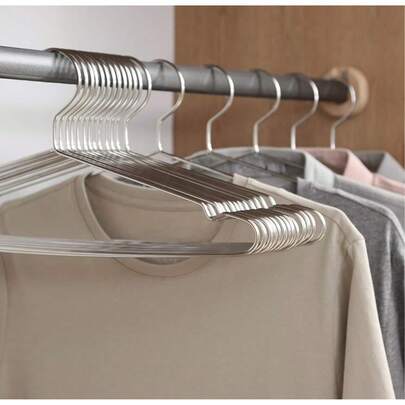 10개 팩 스테인리스 스틸 와이어 옷걸이 – 코트, 재킷 및 무거운 의류를 위한 초박형 공간 절약형 옷걸이 – 녹 방지 와이어 옷걸이, 강력한 후크, 미끄럼 방지 디자인, 깔끔한 옷장 정리, 가정, 기숙사, 아파트를 위한 다용도 옷장 옷걸이