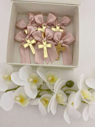 Broches de cinta con cruz cristiana, recuerdos para invitados de bautizo/boda/comunión, pequeños regalos religiosos exquisitamente empaquetados para ceremonias
