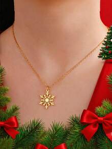 MONALLY New Year Exquisite Christmas Jewelry Charm Gold Hollow Out Snowflake Pendant Stainless Steel Necklace For Mother&Lover&Birthday&New Year Gift Hypoallergenic Accessory Daily Wear For Banquet Prom Party Romantic Holiday Gift