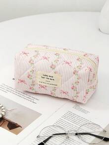 1 Piece Quilted Makeup Bag With Aesthetic Floral Design For Business Trip Toiletries, Featuring A Zipper Closure. It Is Suitable For Storing Lipsticks, Brushes, Skincare Products, Mobile Phones, Coins And Various Small Items, And Ideal For Home Use And Travel. Travel Essentials Holiday Vacation Makeup Organizer Travel Bag For Women