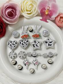20 Stücke/Set Neue Mode Hochwertige Tropföl Niedliche Kaninchen Serie DIY Loch Schuhe Dekorative Accessoires - Tropföl Herz, Pentagramm, Kristall Quadratische Schnalle, 3D Perle, Abnehmbare Schuhschnallen Accessoires, ABS Kunststoff Material, Geeignet für Lochschuhe, Strand, Zuhause im Sommer