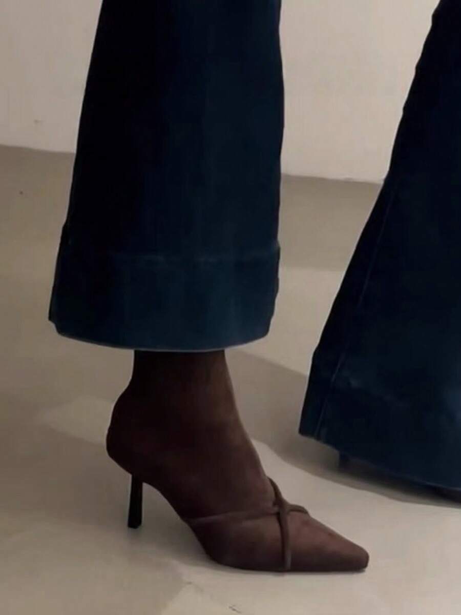 2025 Autumn/Winter New European & American Pointed Toe High Heel Ankle Boots, Slim Fit Patchwork Ankle Boots, Retro Brown Ankle Boots, Kitten Heels - Brown - View 1